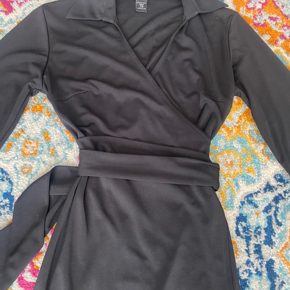SOLD! Express Black Long Sleeve Collared V-Neck Tie Wrap Midi Dress 7/8 - Picture 13 of 16